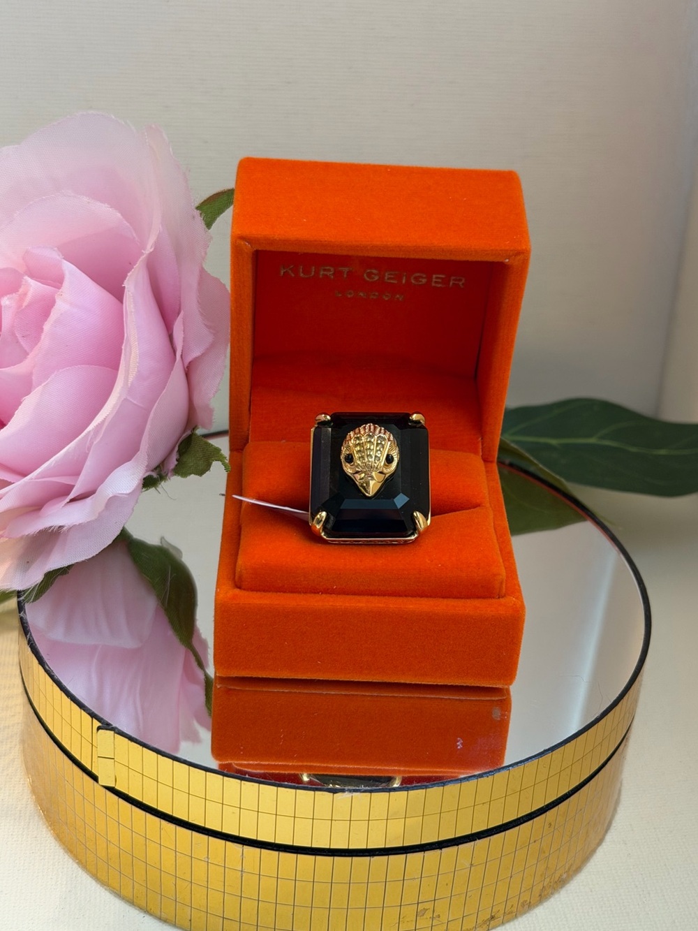 Kurt Geiger XL Cocktail Emerald Green and Gold Statement Ring Sz 7